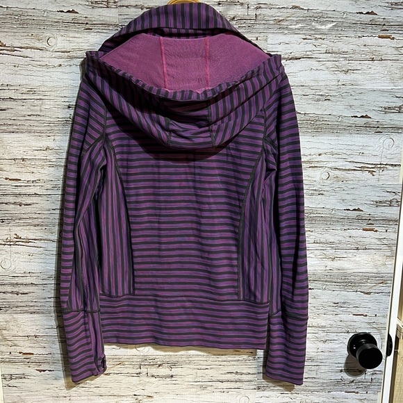 Lululemon zip up hoodie size  6 - Picture 8 of 13